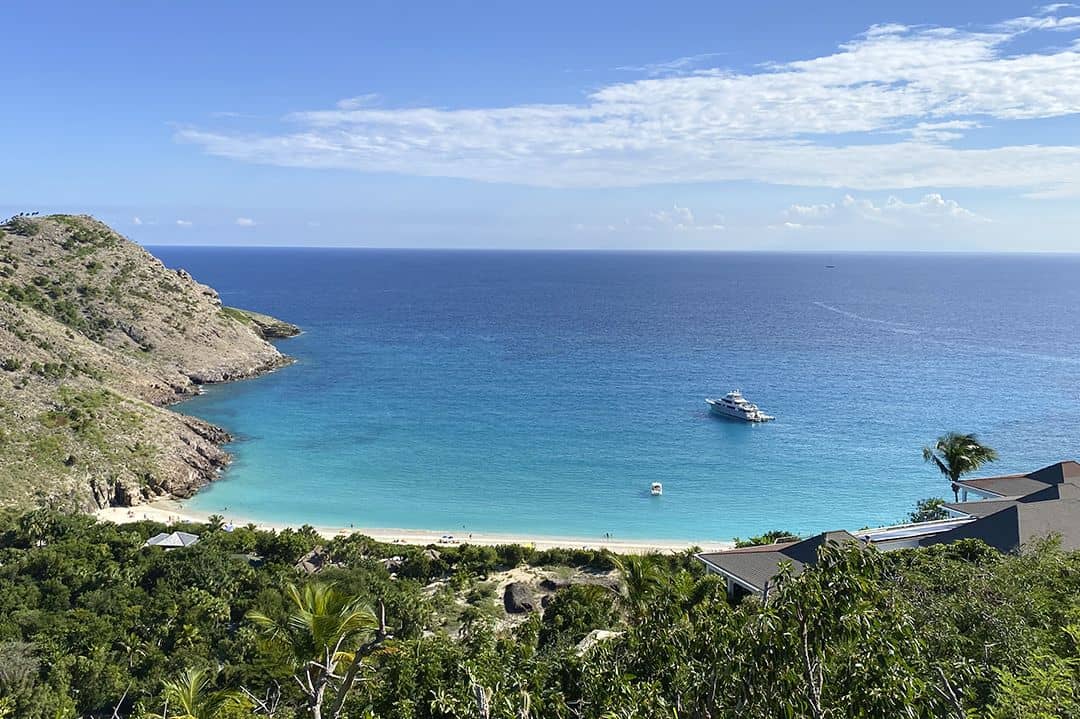 NEW_main_imagen_The_Crown_Jewels_of_the_Caribbean_Discover_the_Best_Beaches_in_St_Barths_1fb0cb09da